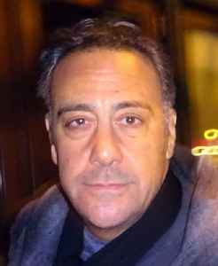 Brad Garrett: American stand-up comedian, actor and voice actor