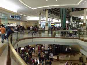 Chadstone Shopping Centre: Super regional shopping centre located in the inner south-eastern suburbs of Melbourne, Australia