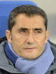 Ernesto Valverde: Spanish association football player and manager