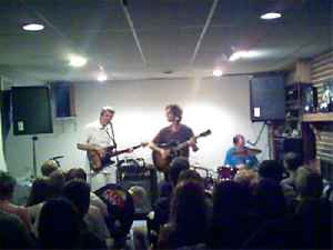 Semisonic: Alternative rock band from Minneapolis formed in 1995