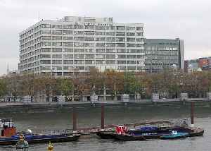 St Thomas' Hospital: Hospital in London