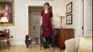 Moment world's tallest woman and shortest woman meet