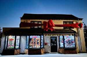 Meet the Leicestershire family florist celebrating 40 years of business