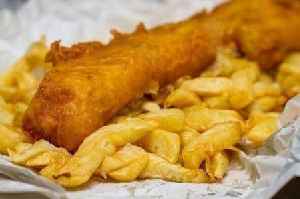 American tries 'best fish and chips in Derbyshire' and 3 words sum it up