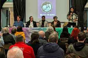 Hundreds demand return of Leicester teacher allegedly suspended for voting to strike