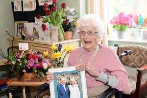 Lifelong Grimsby resident celebrates 106th birthday and says 'I love everybody'