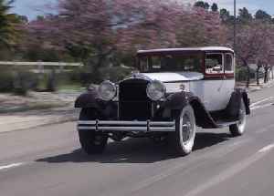 Jay Leno Drives the 1930 Packard, Feels Like a Bank Robber in It