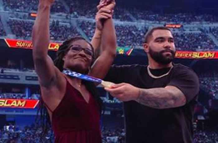 
					Gold medalists Gable Steveson and Tamyra Mensah-Stock recognized at SummerSlam: SummerSlam 2021 (WWE Network Exclusive)
				