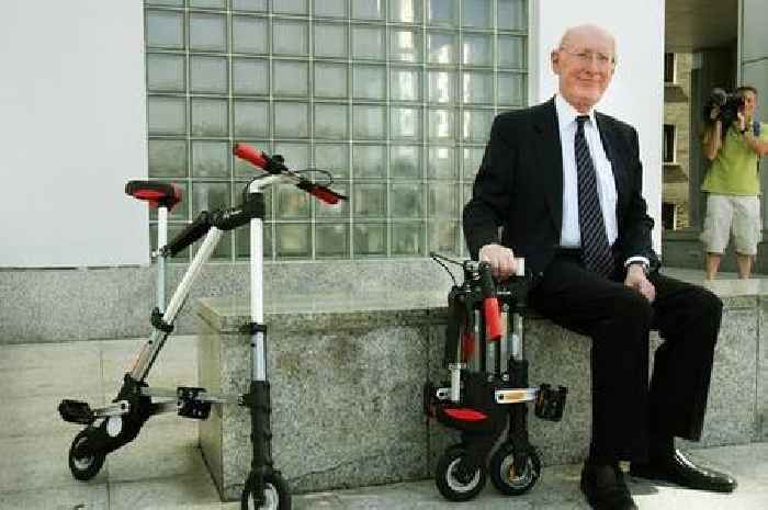 Elon Musk leads tributes to computing pioneer Sir Clive Sinclair after his death