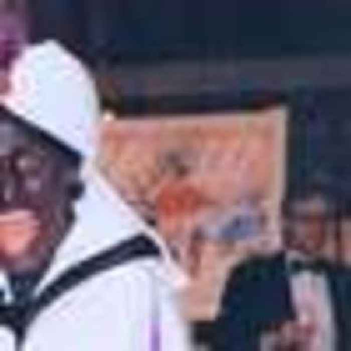 New photo of Justin Trudeau in blackface emerges as Canadians head to the polls
