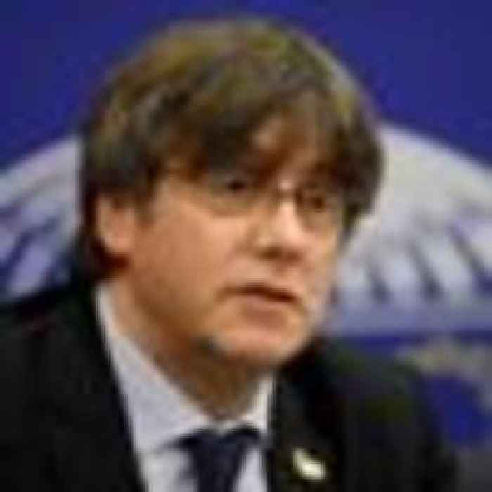 Former Catalan independence leader Carles Puigdemont arrested in Italy
