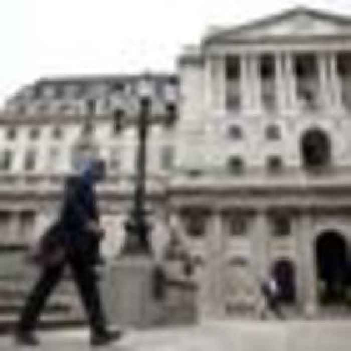 Bank of England warns over threat of sharp market fall amid economic jitters
