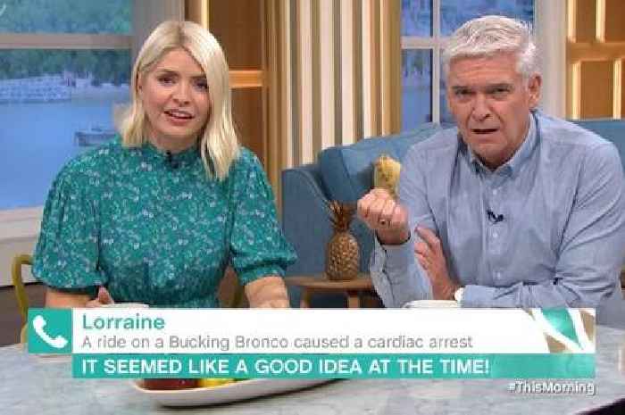 Holly Willoughby and Phillip Schofield stop ITV This Morning with touching message to pal fighting cancer