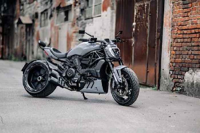 Ducari X-Diavel Is a Dragster-Kind of Sport Cruiser