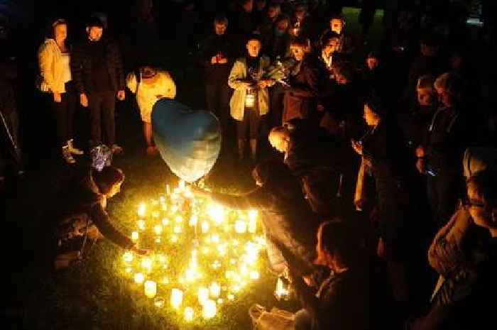 Sir David Amess death: Hundreds gather to remember MP in candlelit vigil in Leigh-on-Sea