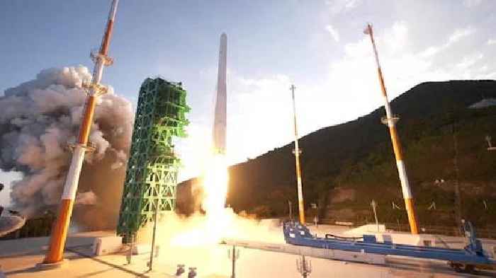 South Korea's First Homemade Rocket Launches Successfully, Fails to Reach Correct Orbit