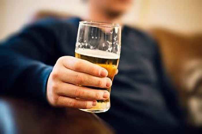 Tory MPs put pressure on Sunak to cut beer duty for pubs