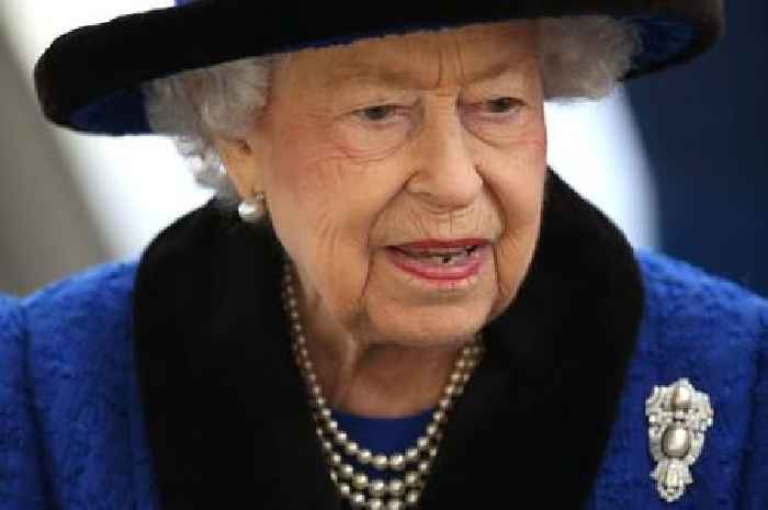 What happens when the Queen dies after the monarch spends night in hospital