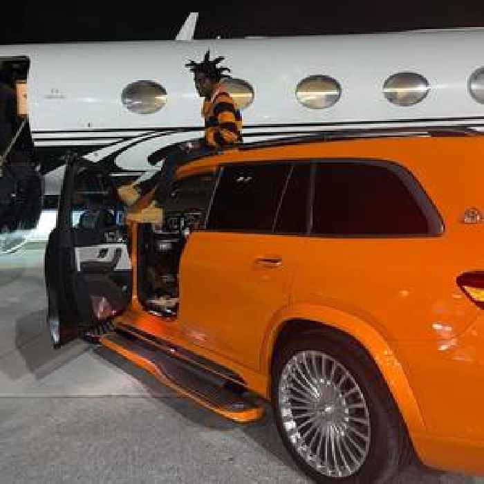 Kodak Black Matches Outfit to His Mercedes-Maybach GLS After Flying on Gulfstream