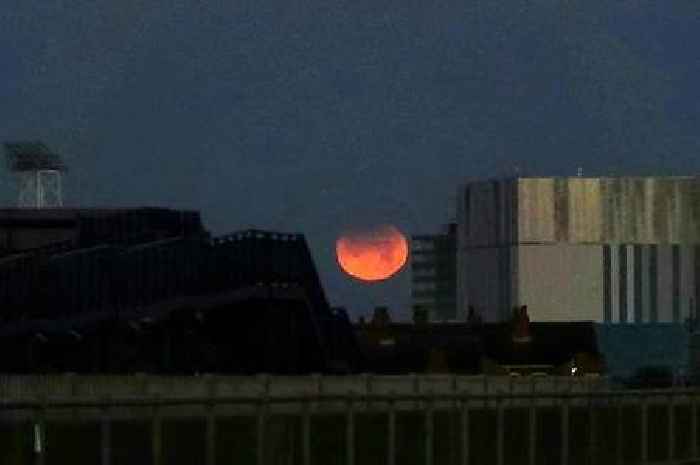 Stunning images of Lunar Eclipse 2021 red moon spotted in north Lincolnshire