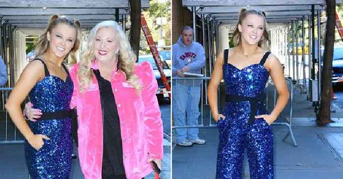 JoJo Siwa All Smiles In The Big Apple After Failing To Capture The Mirrorball Trophy On Season 30 Of 'DWTS': Photos