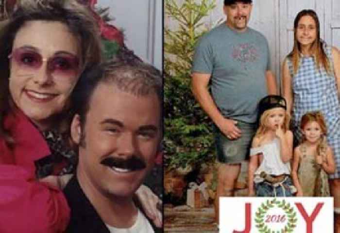 15 Years Of One Family's Awkward Christmas Cards