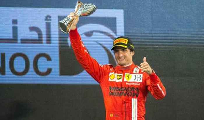 Ferrari to consider extending Sainz's deal this winter