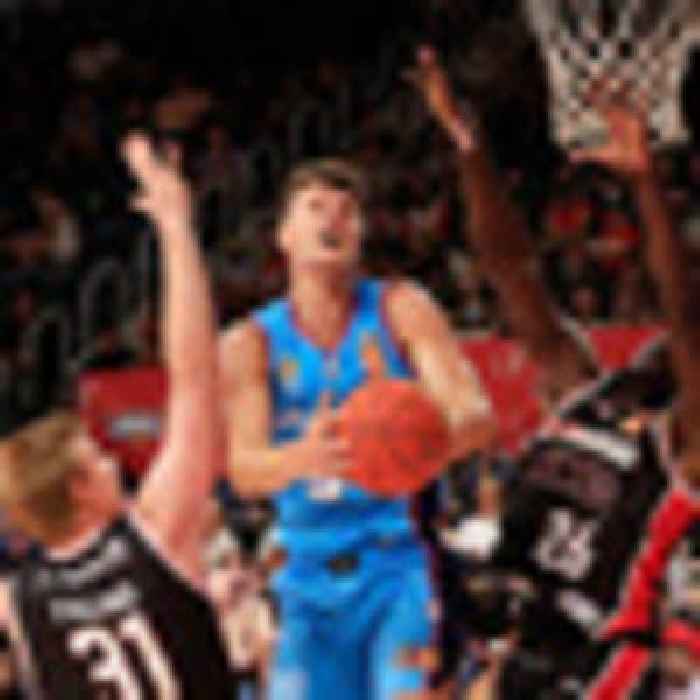 Basketball: New Zealand Breakers fall to Illawarra Hawks in double overtime thriller