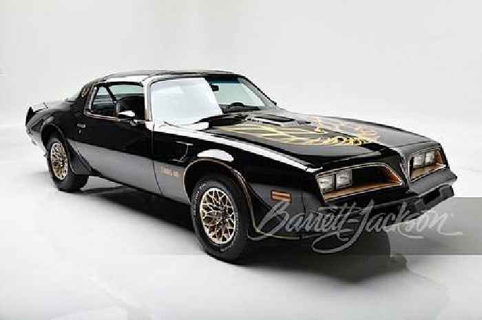 Only 1977 Pontiac Firebird Trans Am Owned by Bandit Burt Reynolds Is Up for Grabs