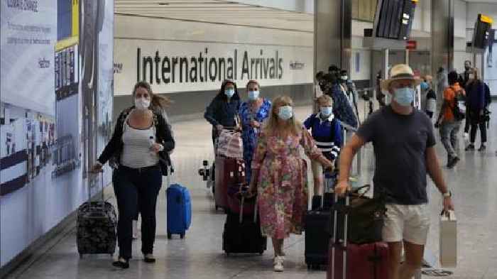 England To Lift COVID-19 Testing Requirement For Vaccinated Travelers