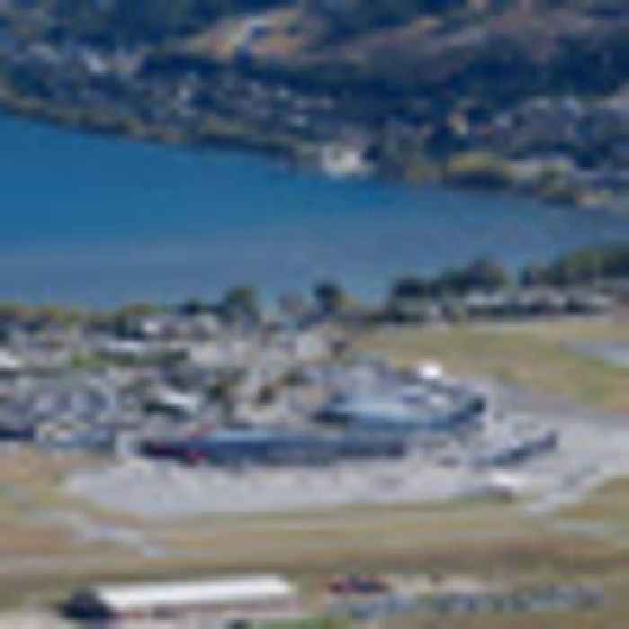 Covid-19 Omicron outbreak: Queenstown locations, including airport, linked to suspected Omicron cases