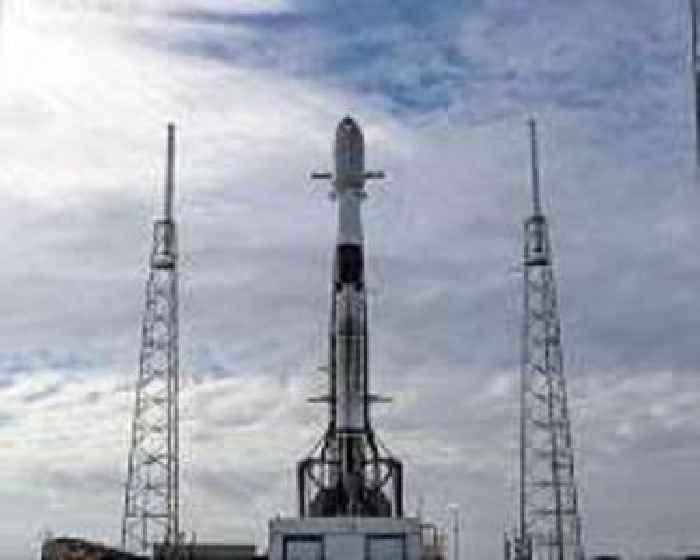 SpaceX again scrubs launch of Italian satellite