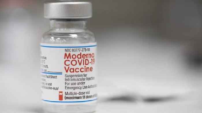 U.S. Gives Full Approval To Moderna's COVID-19 Vaccine