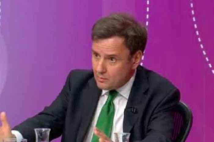 Tory minister laughed at during TV debate as he says £200 bills 'discount' not a loan