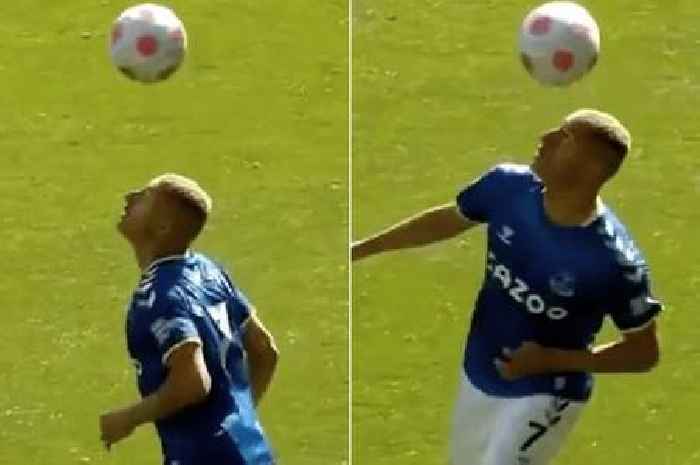 Fans love Richarlison literally 'taking the p***' with ball juggling to mock Man Utd