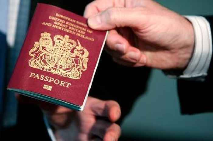 Jet2, TUI, easyJet, Ryanair, BA: Passport warning for Brits as rules differ for tourists