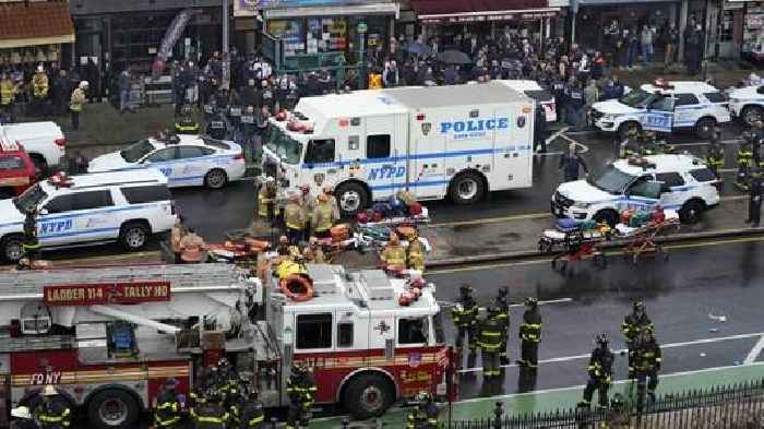At Least 10 Shot On New York City Subway; Gunman At Large