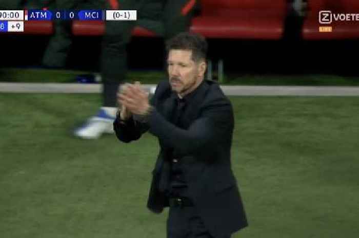 Diego Simeone spotted sarcastically applauding referee and storms onto the pitch