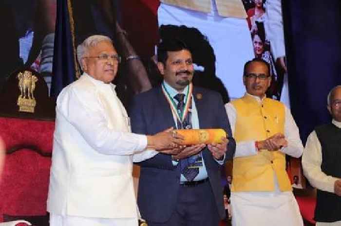 FidyPay Founder Manan Dixit Bags Champions of Change Award, Madhya Pradesh