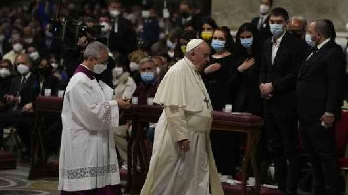 Ukrainian Mayor And Lawmakers Attend Vatican Easter Vigil