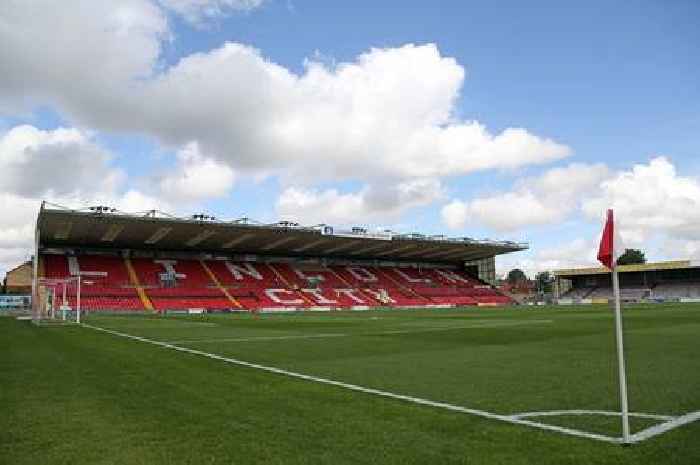 Lincoln City v Cheltenham Town LIVE: Team news, updates and reaction from Robins' 1,000th EFL fixture