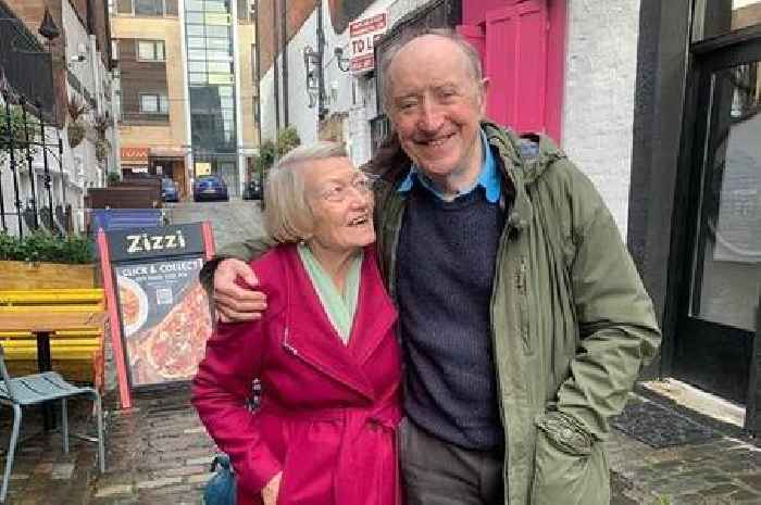 Diamond delight as Lanarkshire couple celebrate 60th wedding anniversary