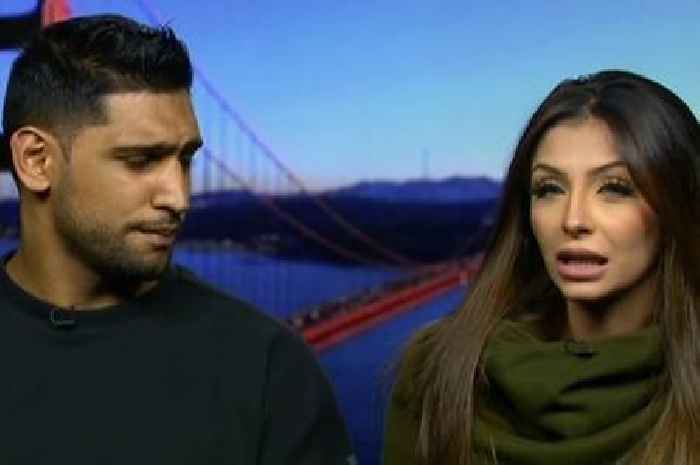 Boxer Amir Khan robbed at gunpoint while out with his wife