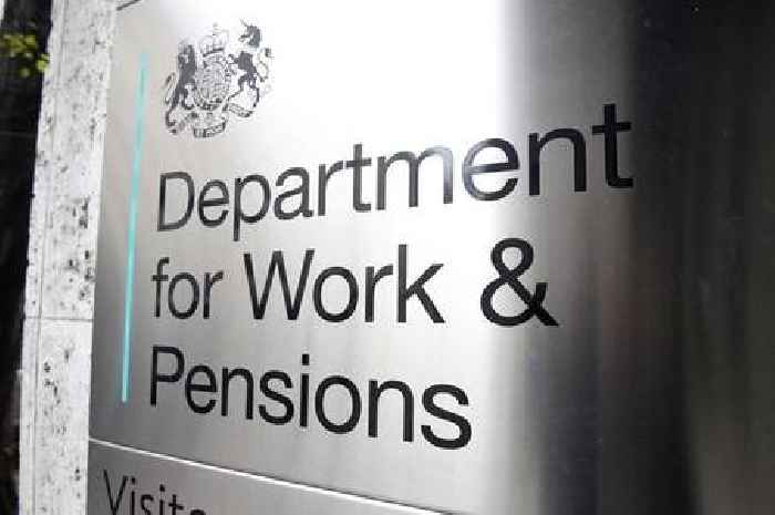DWP: Sky issues £90 message to anyone on Universal Credit or State Pension in the UK
