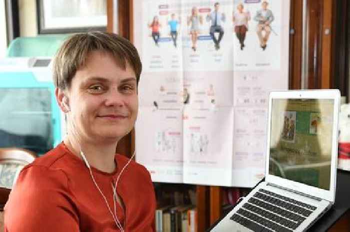 Lanarkshire woman gives free language tutorials to Ukrainian refugees