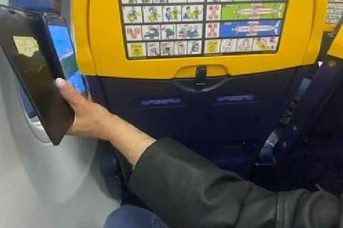 Ryanair passenger baffled as 'rude' woman repeatedly leans over her to film view
