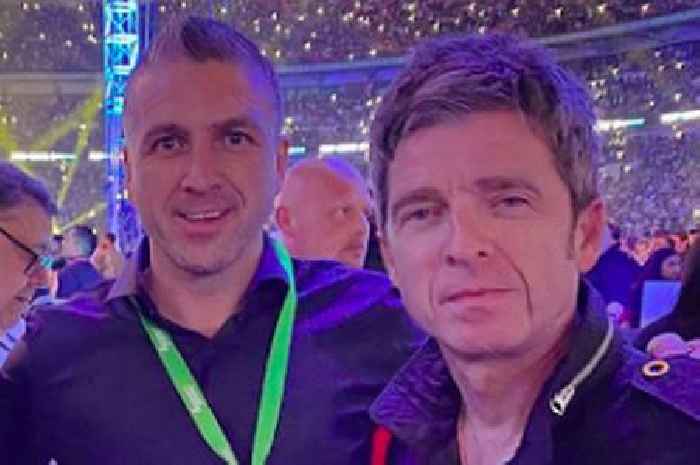 Scots gangster Robert Kelbie poses for selfies with Noel Gallagher at Tyson Fury title fight
