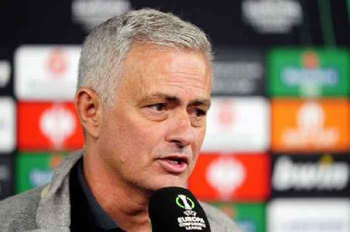 Jose Mourinho interrupts Brendan Rodgers interview expressing disbelief over gesture