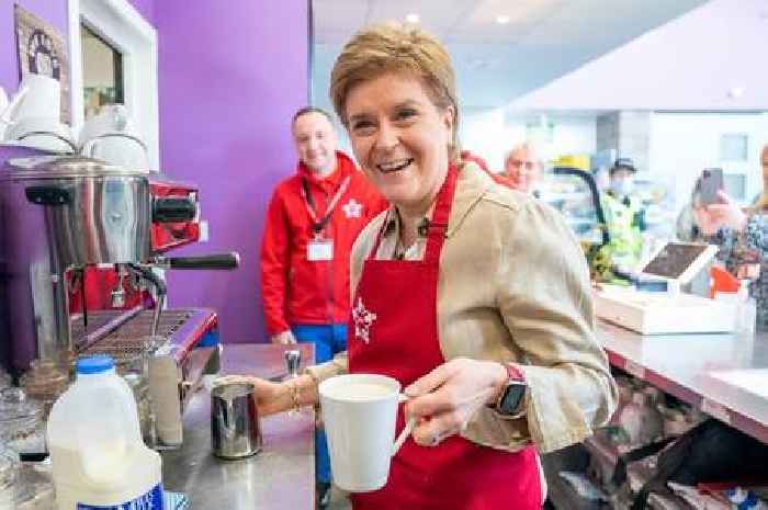 Nicola Sturgeon blasts Labour after women 'robbed of money' during equal pay dispute in Glasgow