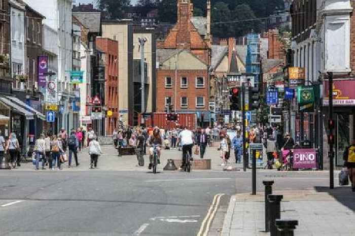 Universal Credit or JSA claimants may be eligible for £627 every four weeks